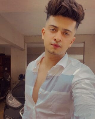 avezkhanofficial - avezkhanofficial - OnlyFans Gratis