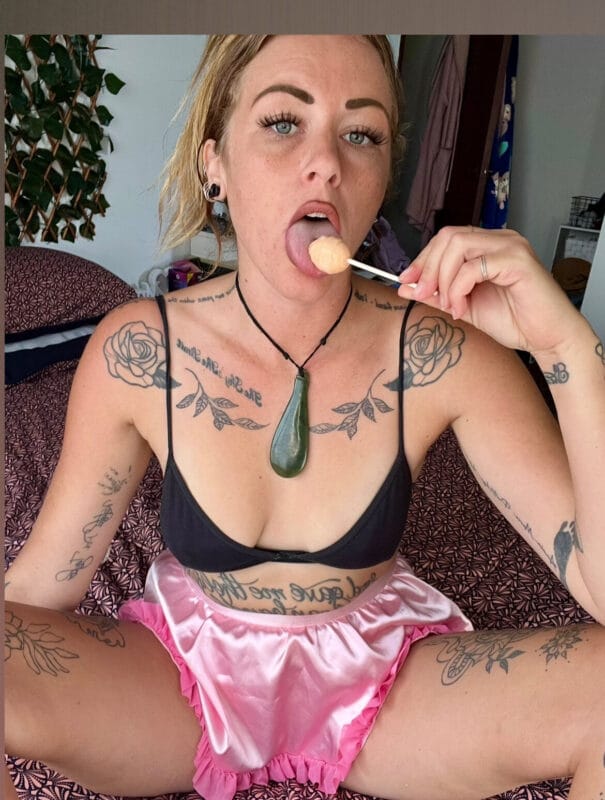 littlemisstaylamay - littlemisstaylamay - OnlyFans Gratis