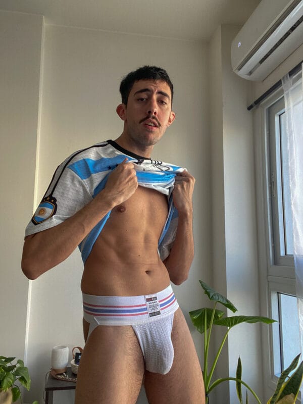 tomiwild - tomiwild - OnlyFans Gratis